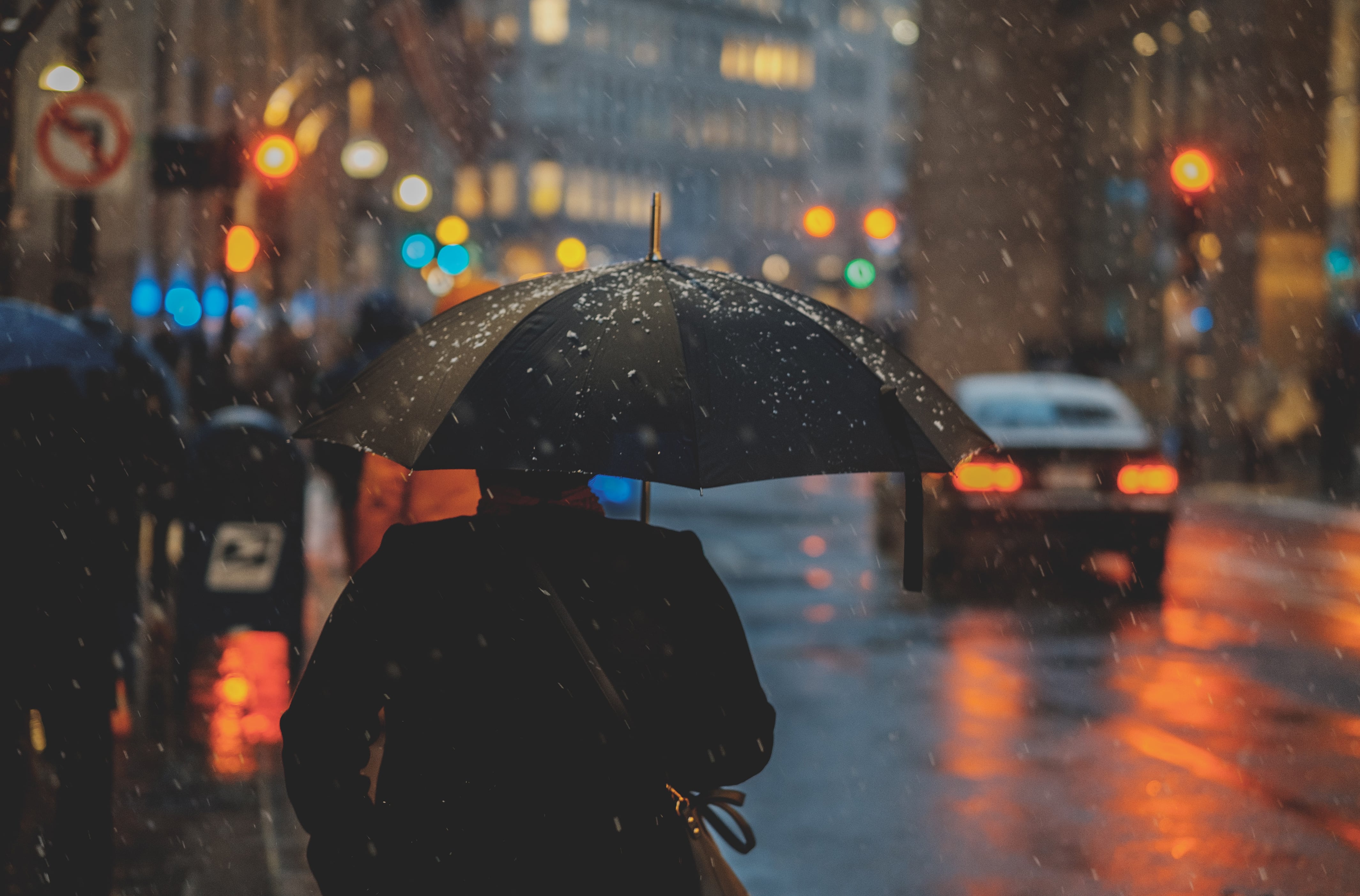 Os perigos do frio e humidade para o seu aparelho auditivo