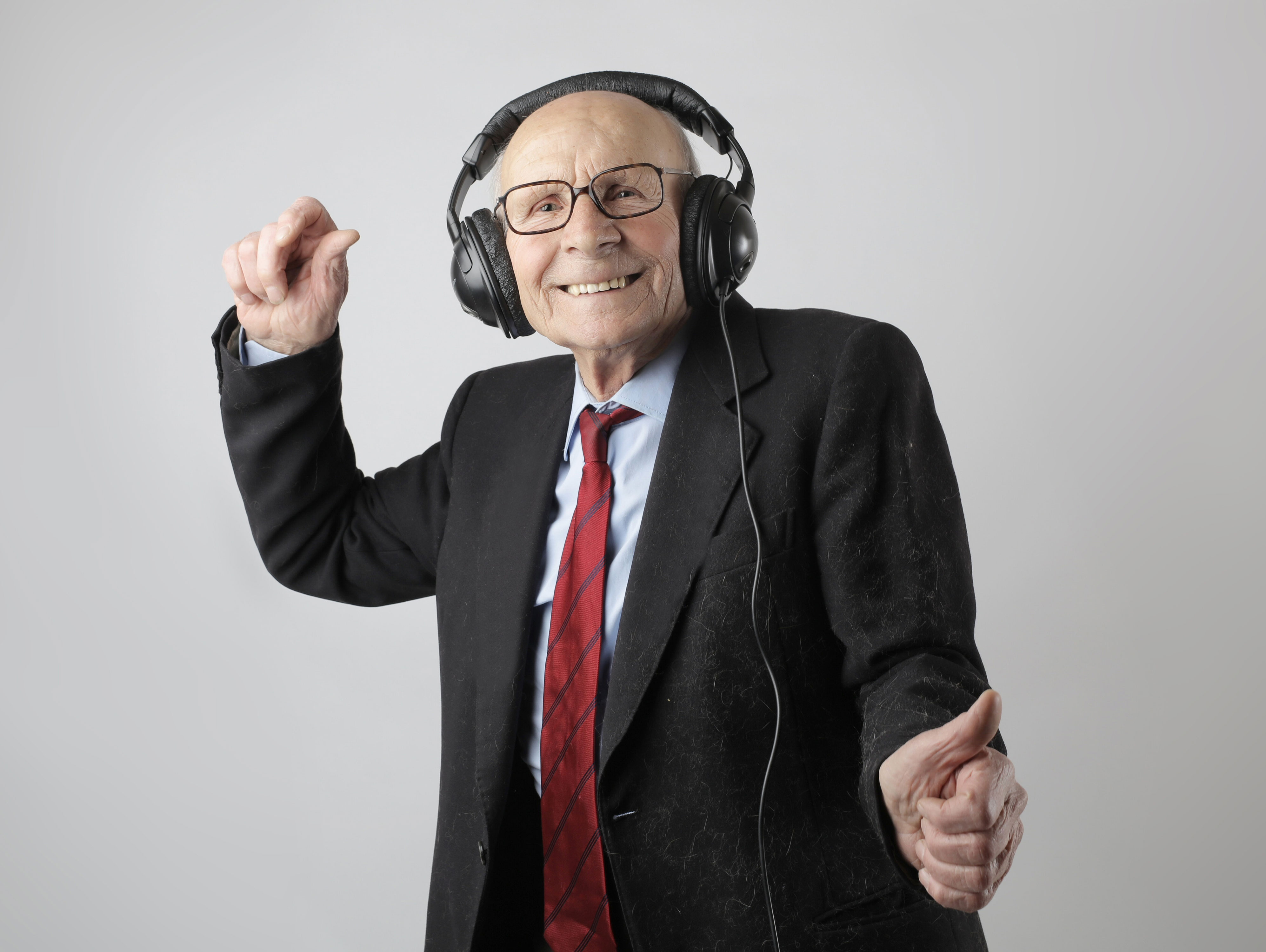 Como utilizar headphones com aparelhos auditivos