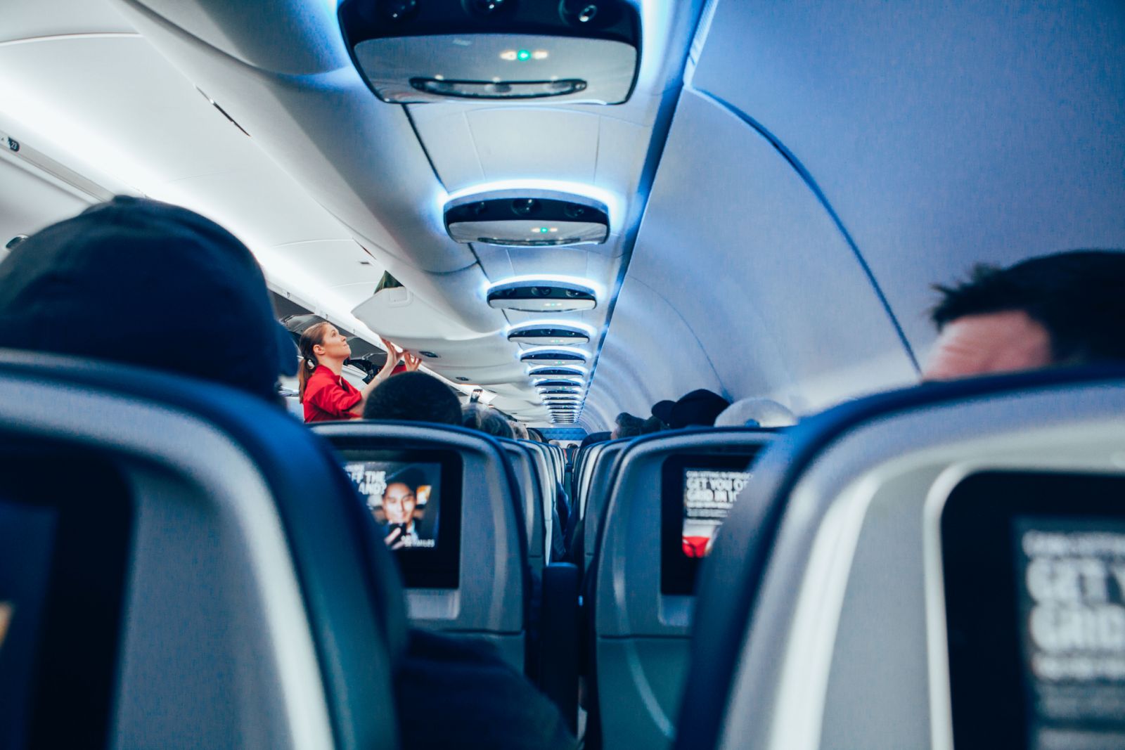Dicas para viajar de avião se sofre de zumbido nos ouvidos